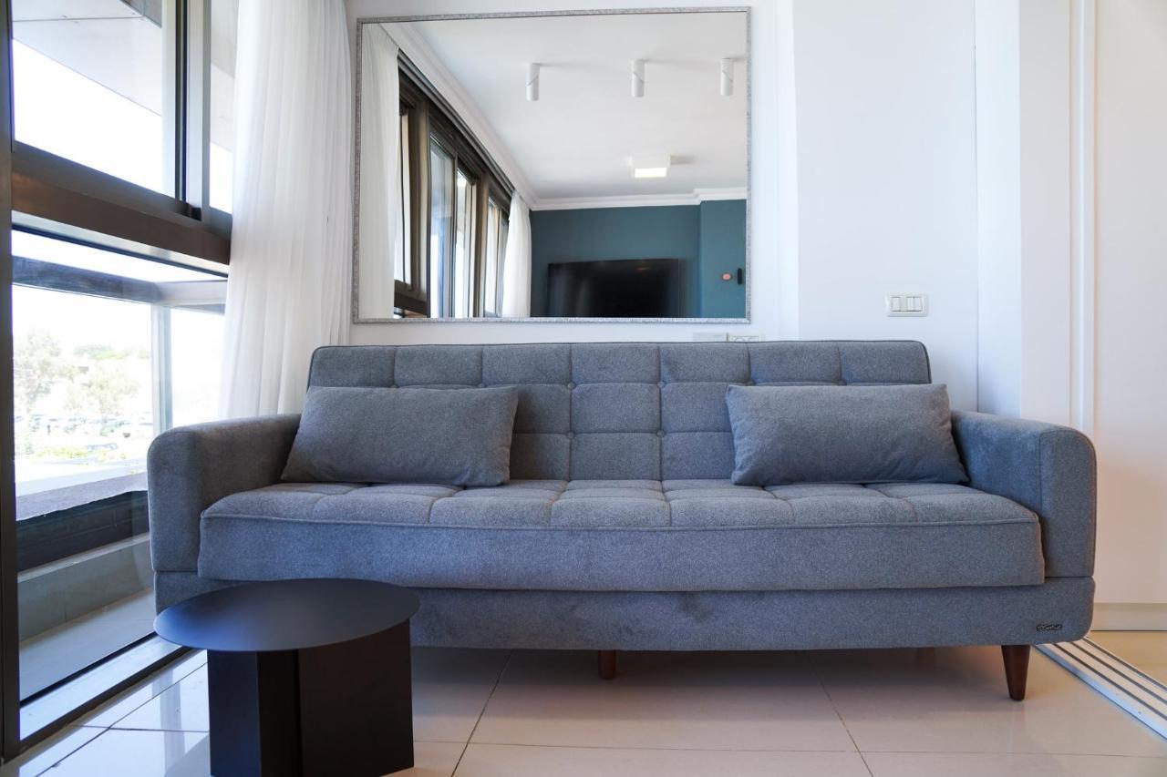 Beachfront Boutique Apartment Herzelia Eksteriør billede
